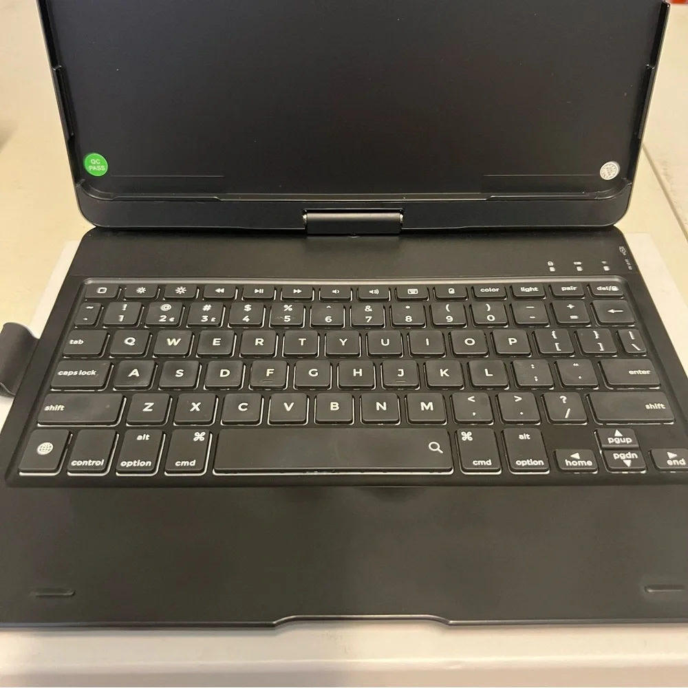 Typecase iPad 11 Pro Case with Keyboard: (11-inch, 2022) - 360°